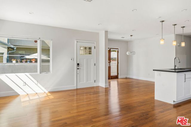 1206 S Burnside Avenue, Los Angeles, CA 90019