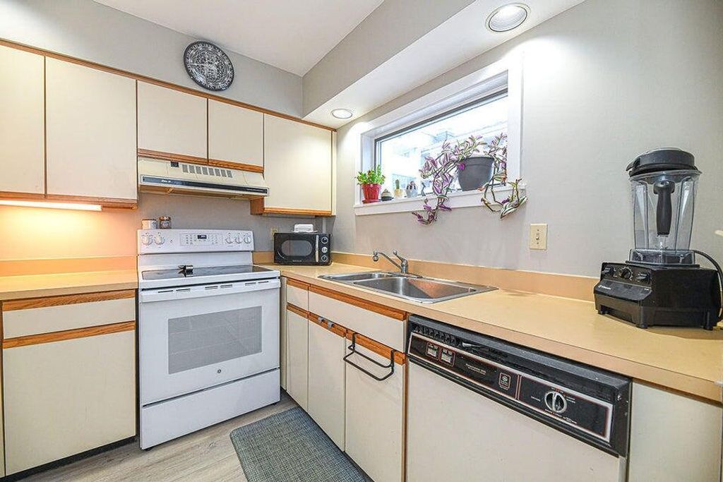 10 Ocean House Way 10, York, ME 03909 — photo 4