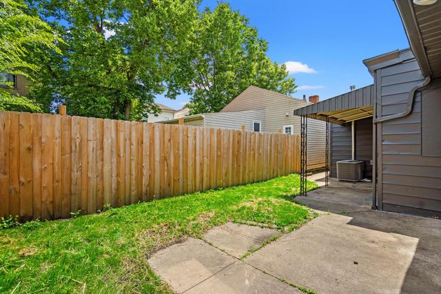 215 W 7th Street, Newport, KY 41071