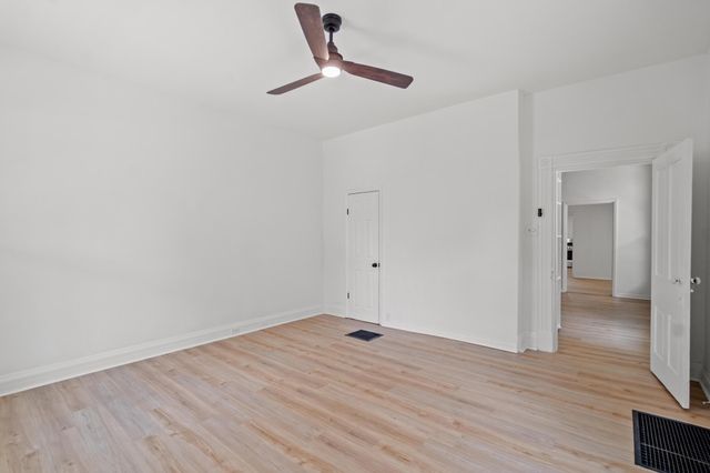 215 W 7th Street, Newport, KY 41071