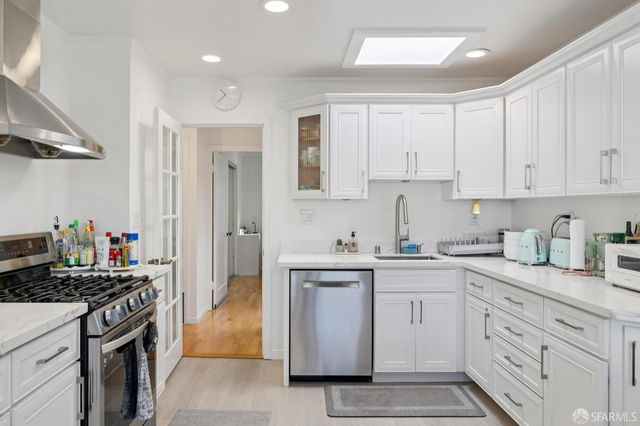 1226 44th Avenue, San Francisco, CA 94122