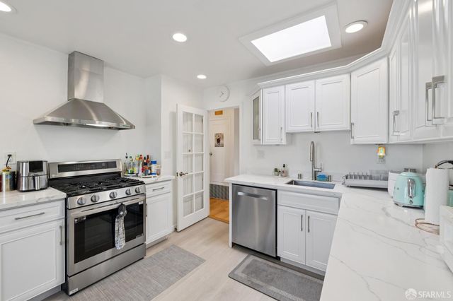 1226 44th Avenue, San Francisco, CA 94122