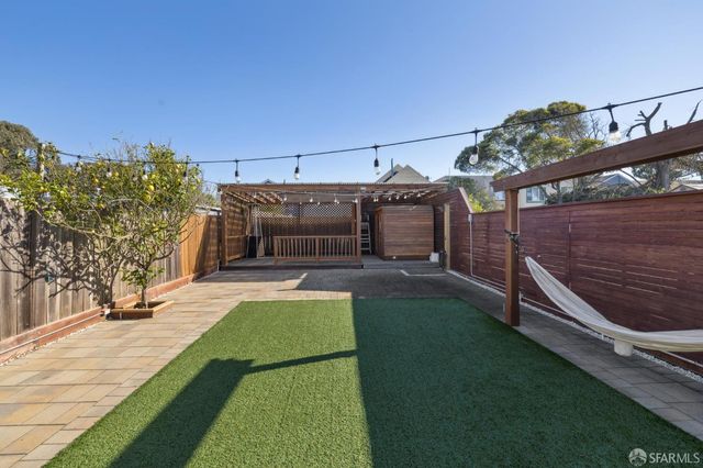 1226 44th Avenue, San Francisco, CA 94122