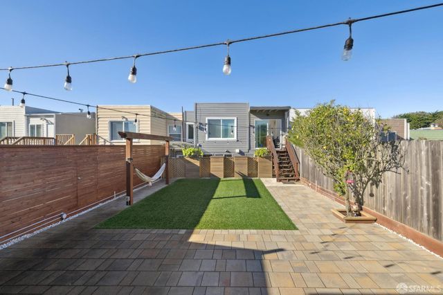 1226 44th Avenue, San Francisco, CA 94122