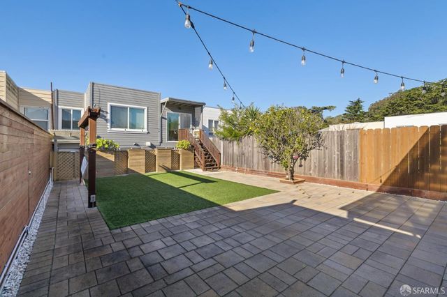 1226 44th Avenue, San Francisco, CA 94122