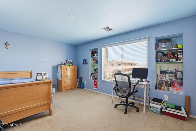 18391 W PORT ROYALE Lane, Surprise, AZ 85388