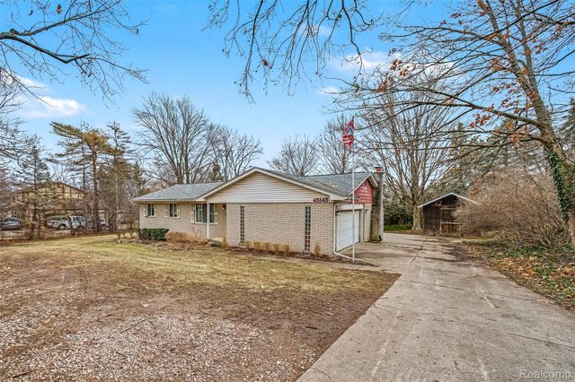 45145 9 Mile Road, Novi, MI 48167