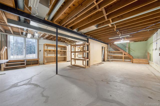 45145 9 Mile Road, Novi, MI 48167