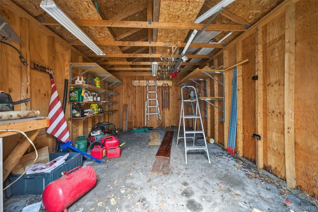 45145 9 Mile Road, Novi, MI 48167