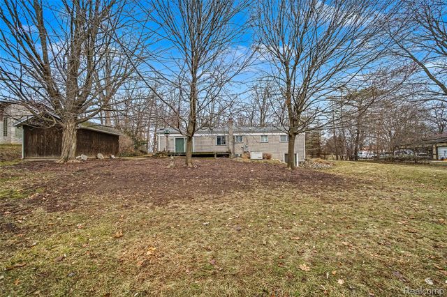 45145 9 Mile Road, Novi, MI 48167