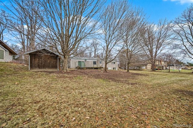 45145 9 Mile Road, Novi, MI 48167