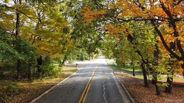 45145 9 Mile Road, Novi, MI 48167