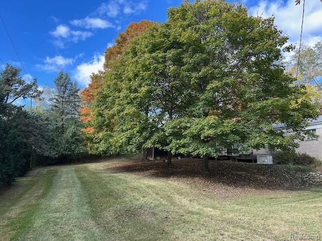 45145 9 Mile Road, Novi, MI 48167