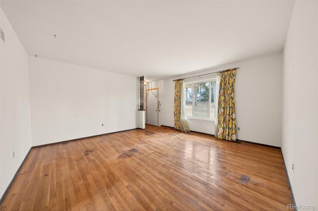 45145 9 Mile Road, Novi, MI 48167