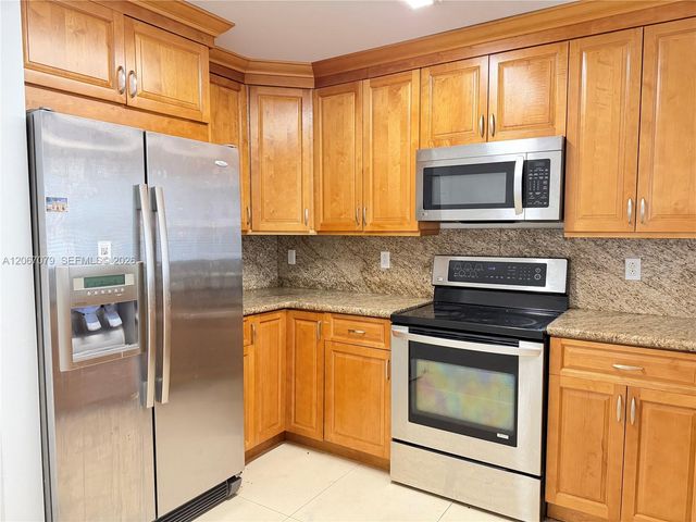 11102 NW 83rd Street 101, Doral, FL 33178