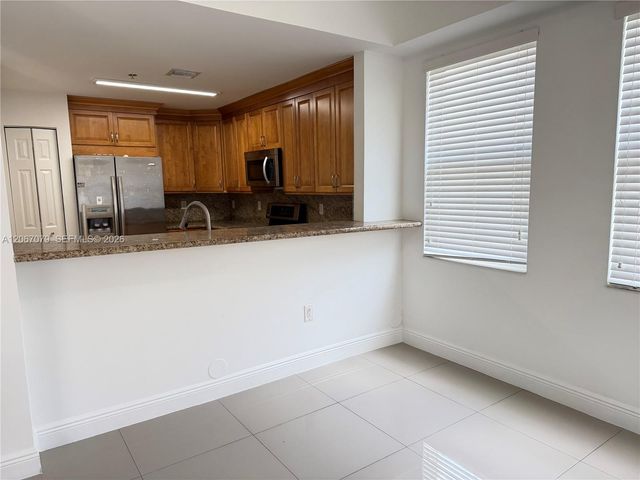 11102 NW 83rd Street 101, Doral, FL 33178
