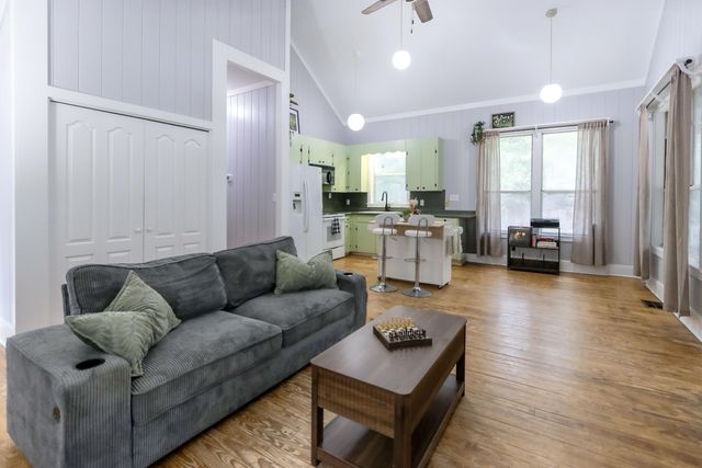 30 Creekside Waterview Place, Freeport, FL 32439