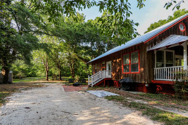 30 Creekside Waterview Place, Freeport, FL 32439