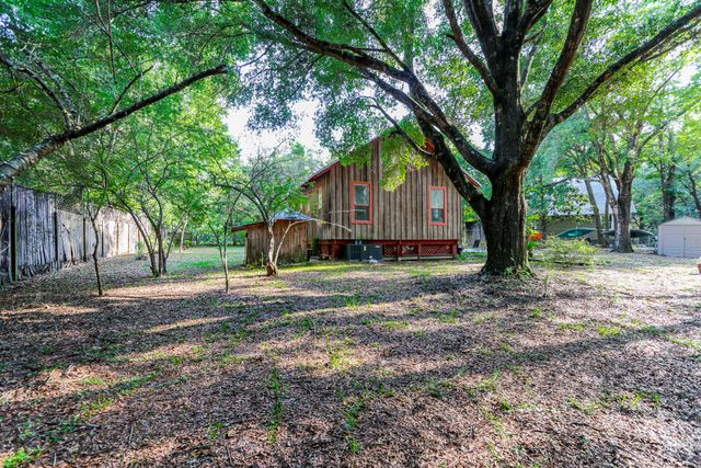 30 Creekside Waterview Place, Freeport, FL 32439