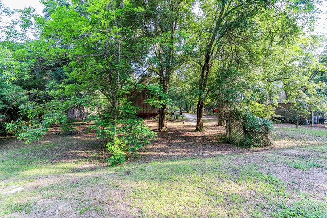 30 Creekside Waterview Place, Freeport, FL 32439