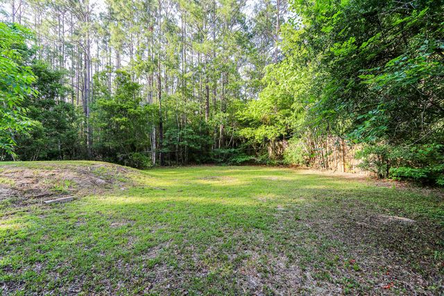 30 Creekside Waterview Place, Freeport, FL 32439