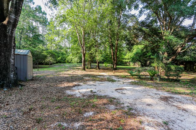 30 Creekside Waterview Place, Freeport, FL 32439