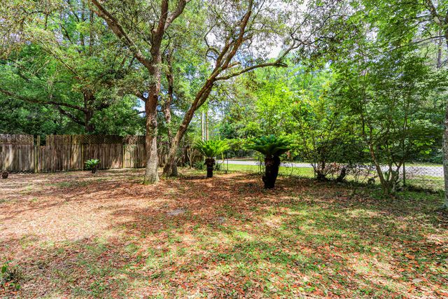 30 Creekside Waterview Place, Freeport, FL 32439