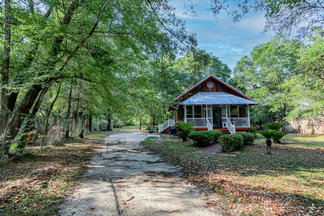 30 Creekside Waterview Place, Freeport, FL 32439