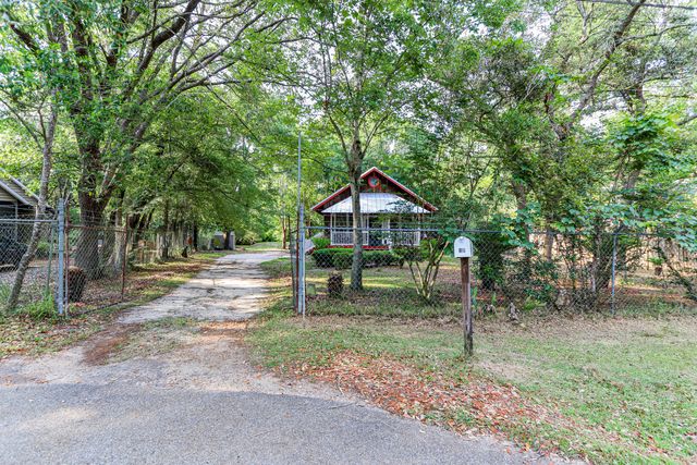 30 Creekside Waterview Place, Freeport, FL 32439