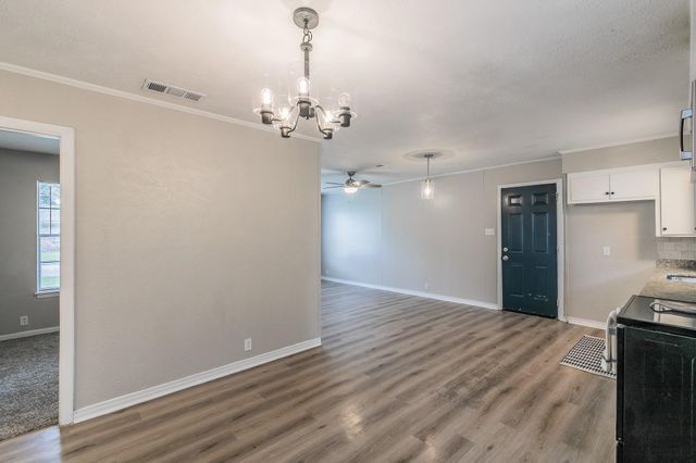 203 E 11th Street, Kaufman, TX 75142