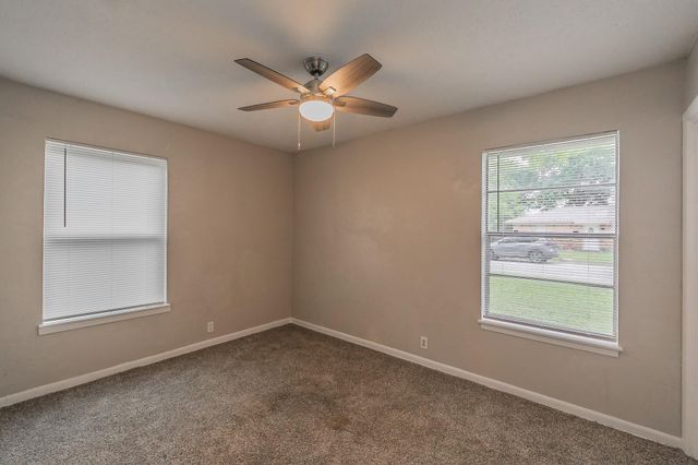 203 E 11th Street, Kaufman, TX 75142