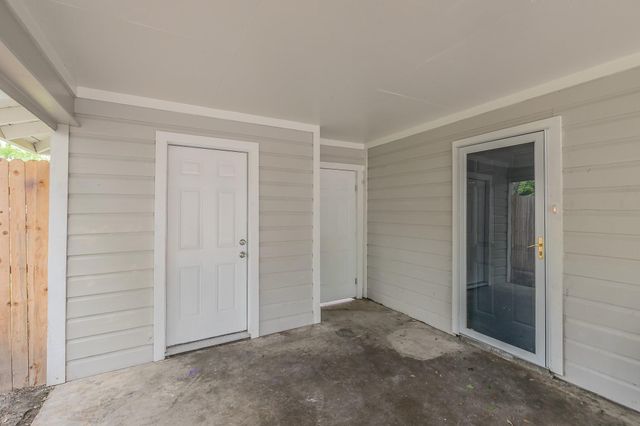 203 E 11th Street, Kaufman, TX 75142