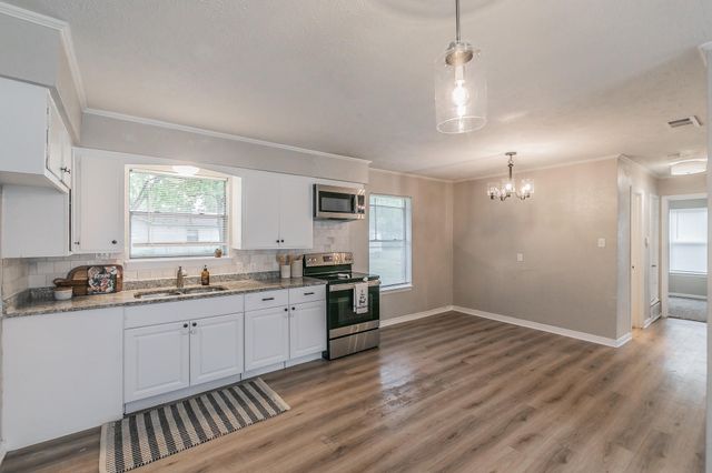 203 E 11th Street, Kaufman, TX 75142