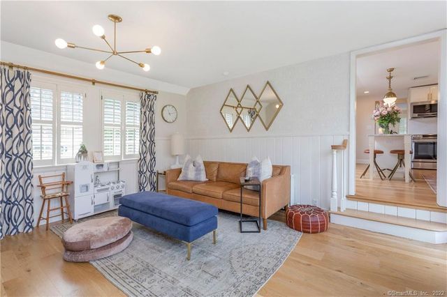 5-R Riverview Drive, Norwalk, CT 06850