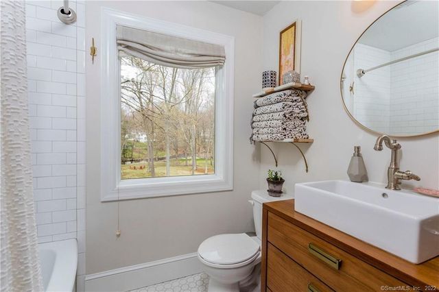 5-R Riverview Drive, Norwalk, CT 06850