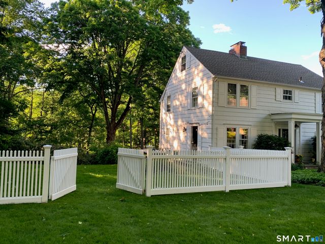 5-R Riverview Drive, Norwalk, CT 06850