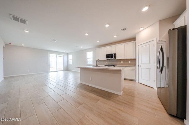 6196 E CROCKETT Way, San Tan Valley, AZ 85143