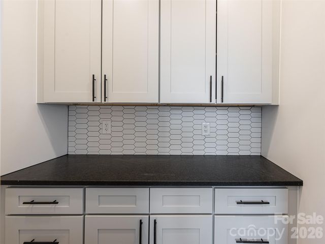 1031 Hillside Ridge Road, Candler, NC 28715