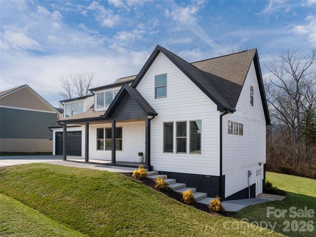 1031 Hillside Ridge Road, Candler, NC 28715