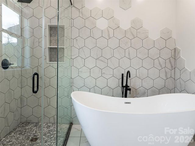 1031 Hillside Ridge Road, Candler, NC 28715