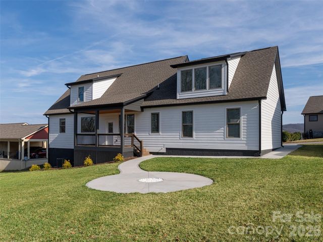 1031 Hillside Ridge Road, Candler, NC 28715