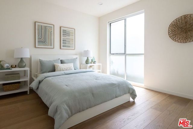 749 S Cloverdale Avenue 102, Los Angeles, CA 90036