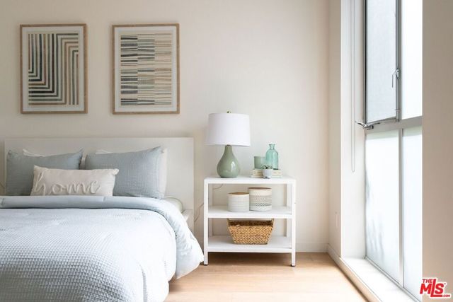 749 S Cloverdale Avenue 102, Los Angeles, CA 90036