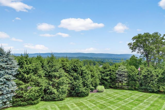 36 Ballymeade Road, Hopewell Junction, NY 12533