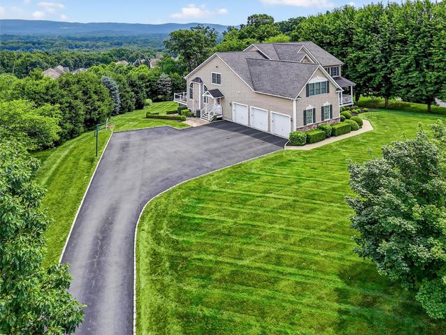 36 Ballymeade Road, Hopewell Junction, NY 12533