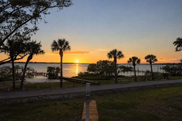 5216 13TH, Palmetto, FL 34221