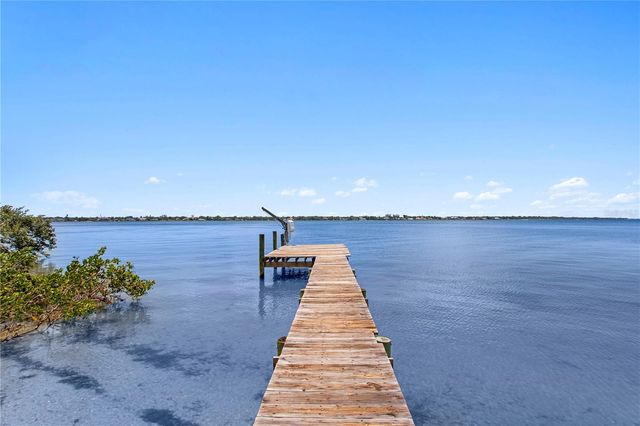5216 13TH, Palmetto, FL 34221