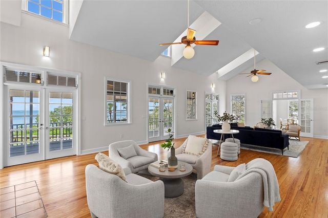 5216 13TH, Palmetto, FL 34221