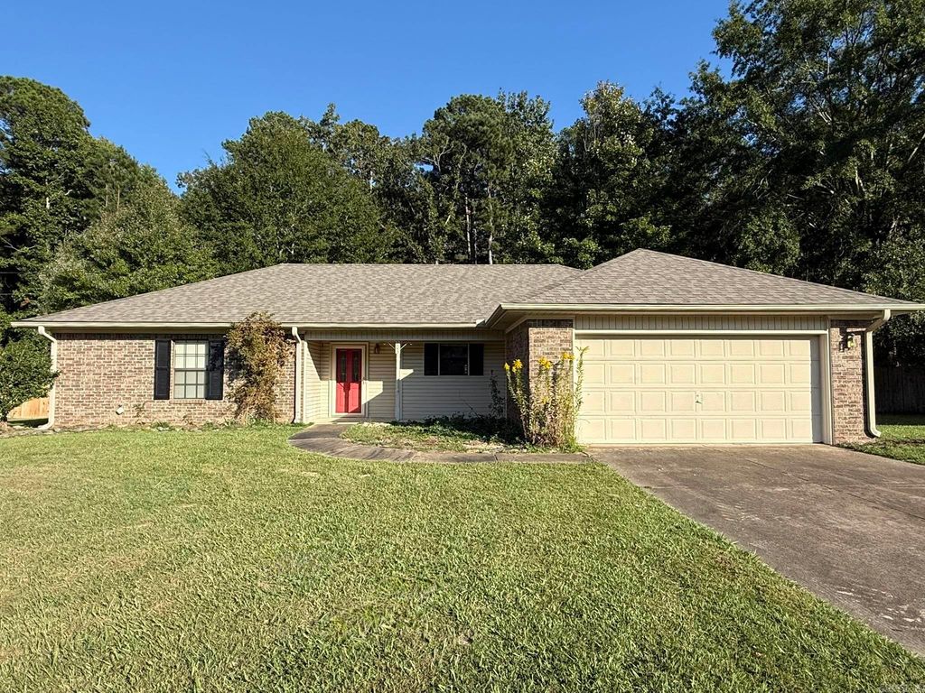 203 Honeysuckle Hills Drive, Redfield, AR 72132