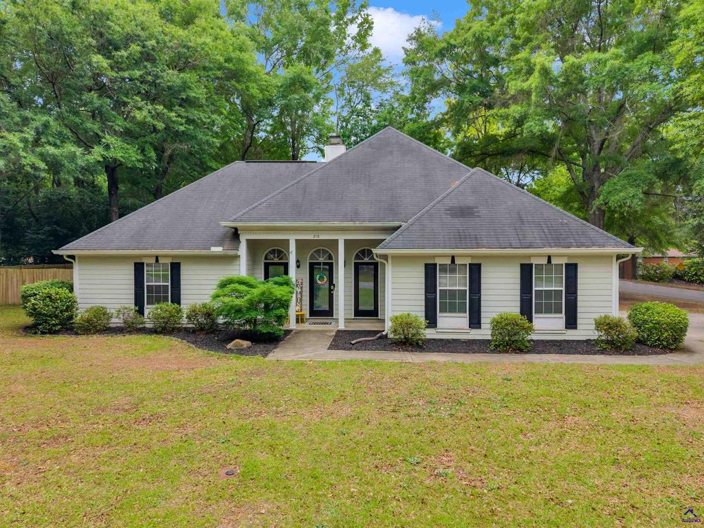 216 Shane Circle, Perry, GA 31069